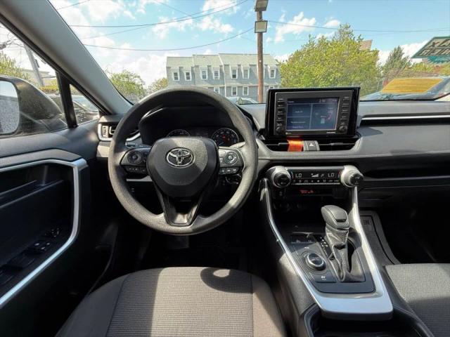 2020 Toyota RAV4 Hybrid LE