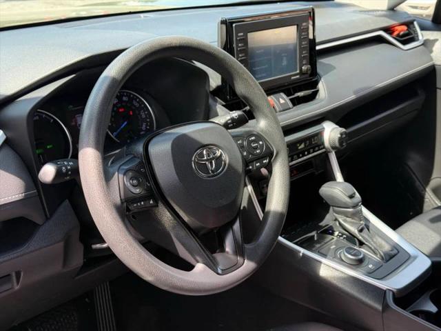 2020 Toyota RAV4 Hybrid LE