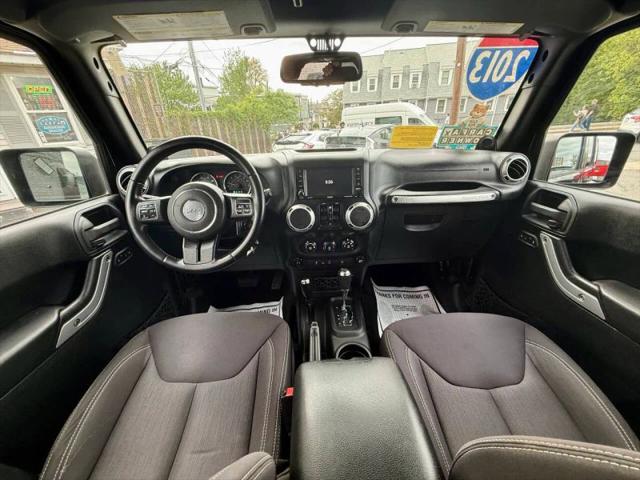 2013 Jeep Wrangler Unlimited Sahara