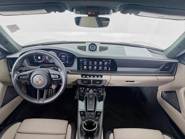 2025 Porsche 911 Carrera 4 GTS