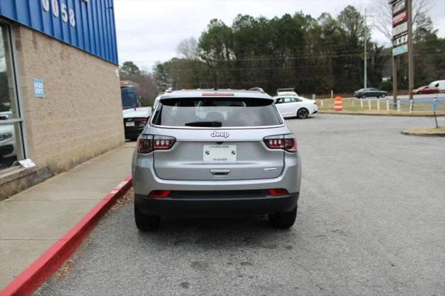 2022 Jeep Compass Latitude FWD