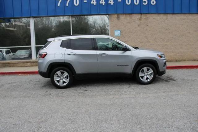 2022 Jeep Compass Latitude FWD