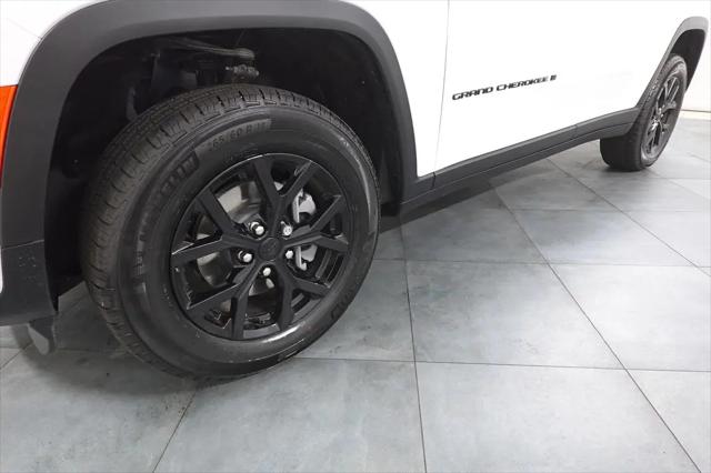 2026 Jeep Grand Cherokee Altitude 4x4
