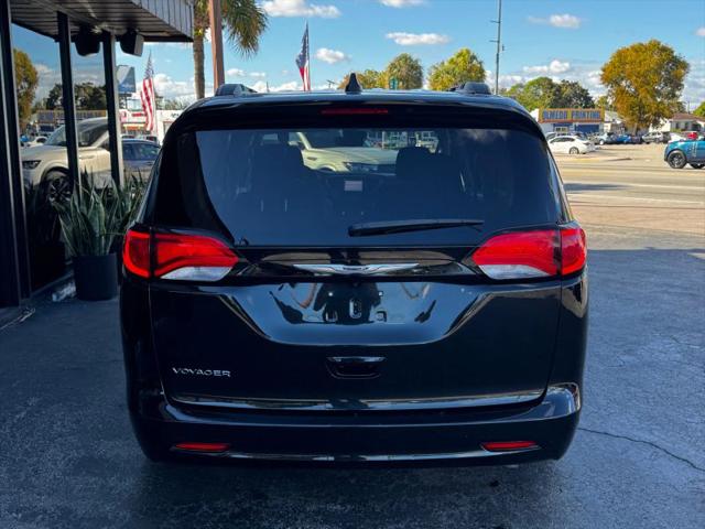 2024 Chrysler Voyager LX