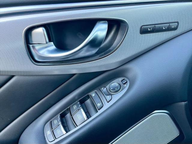 2024 INFINITI Q50 LUXE