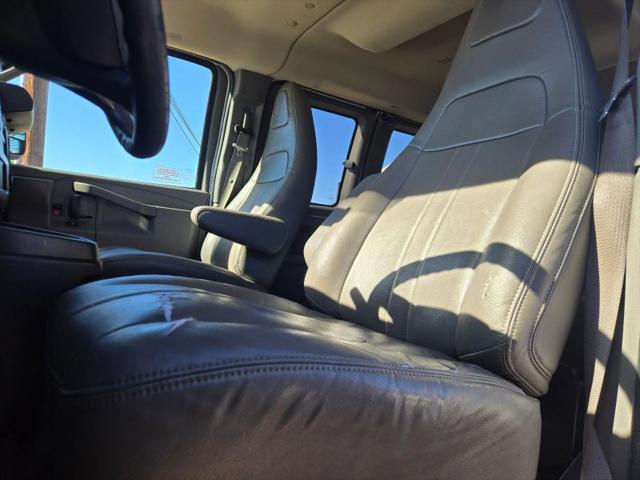 2016 GMC Savana 3500 LS