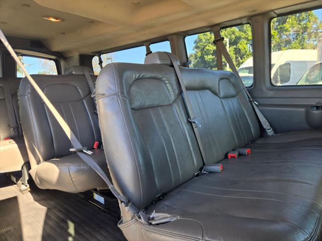 2016 GMC Savana 3500 LS