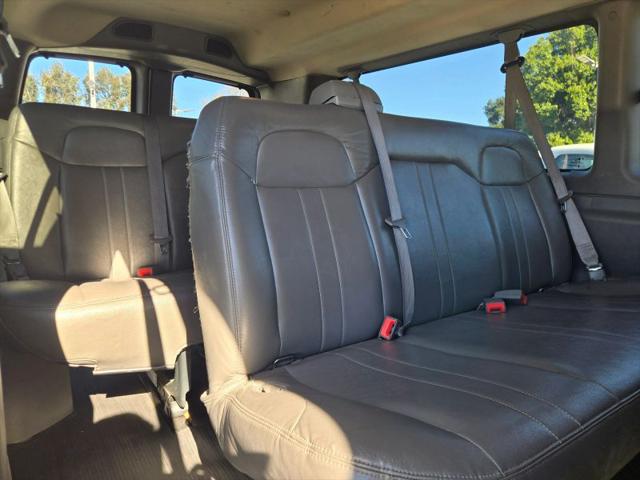 2016 GMC Savana 3500 LS