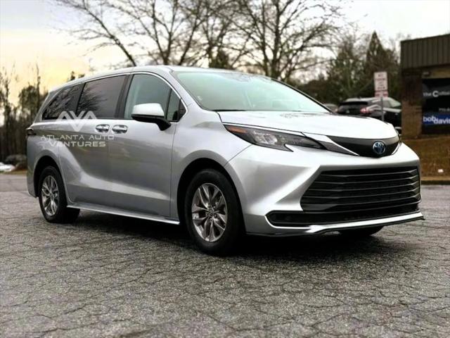 2024 Toyota Sienna LE