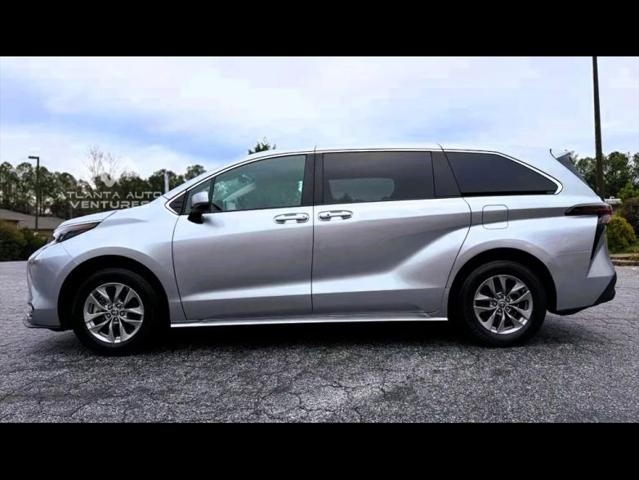 2024 Toyota Sienna LE