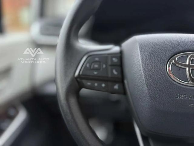 2024 Toyota Sienna LE