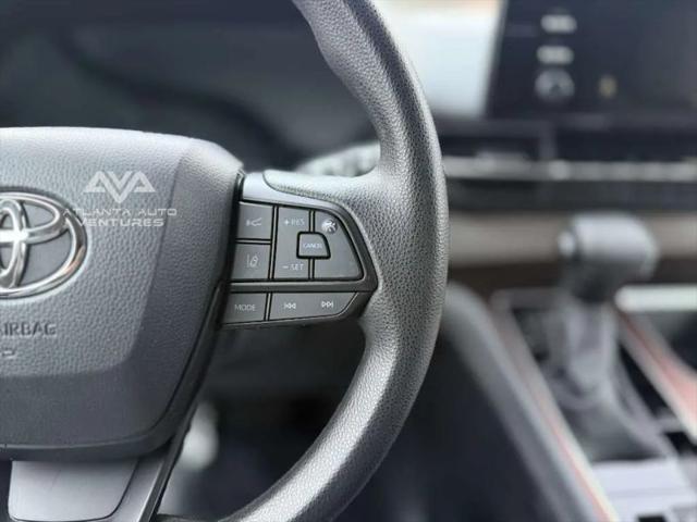 2024 Toyota Sienna LE