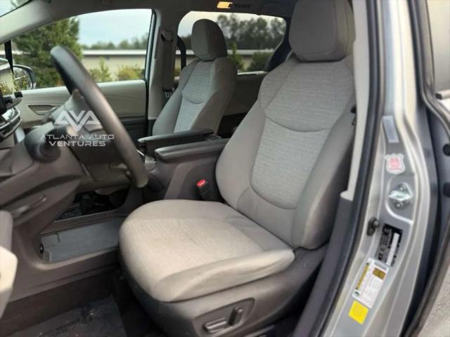 2024 Toyota Sienna LE