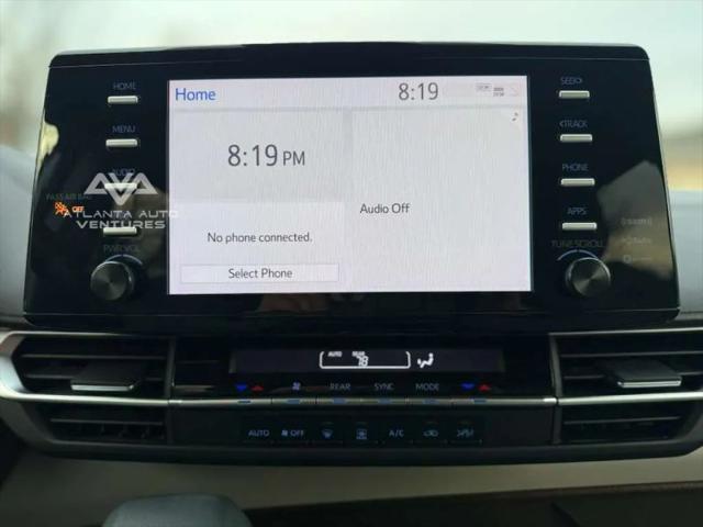 2024 Toyota Sienna LE