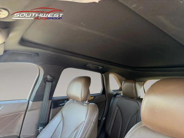 2015 Lincoln MKC Base