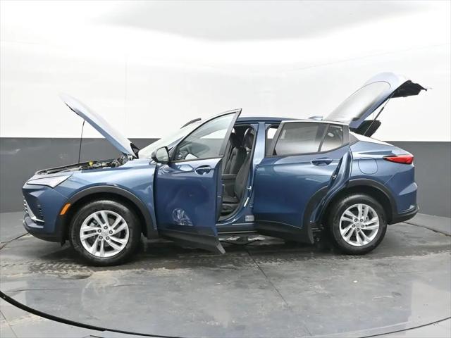 2026 Buick NV Preferred FWD