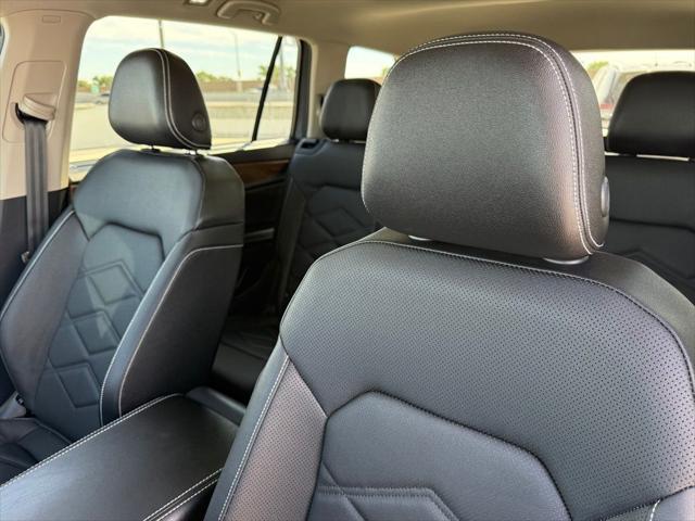 2026 Volkswagen Atlas SE with Technology