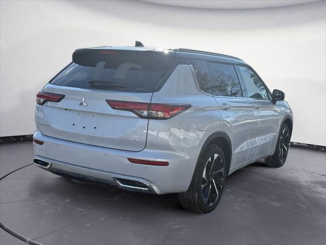 2025 Mitsubishi Outlander PHEV SEL S-AWC