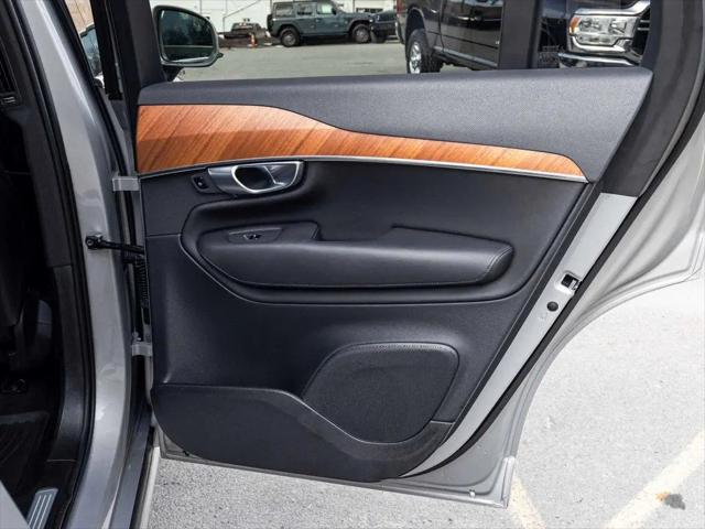 2024 Volvo XC90 B6 Plus Bright Theme 7-Seater