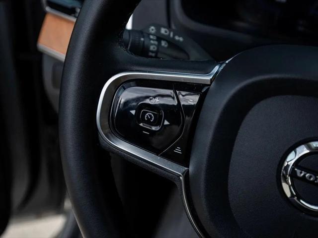 2024 Volvo XC90 B6 Plus Bright Theme 7-Seater