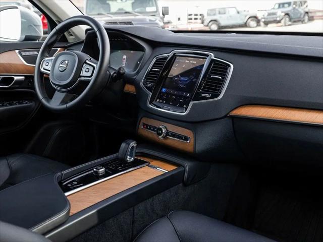 2024 Volvo XC90 B6 Plus Bright Theme 7-Seater