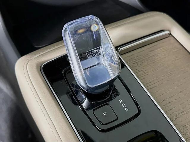 2026 Volvo XC90 Plus, B6 AWD Gas (mild hybrid), Gasoline, Bright, 7 Seats