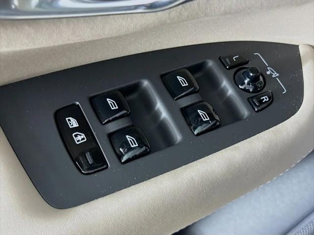 2026 Volvo XC90 Plus, B6 AWD Gas (mild hybrid), Gasoline, Bright, 7 Seats