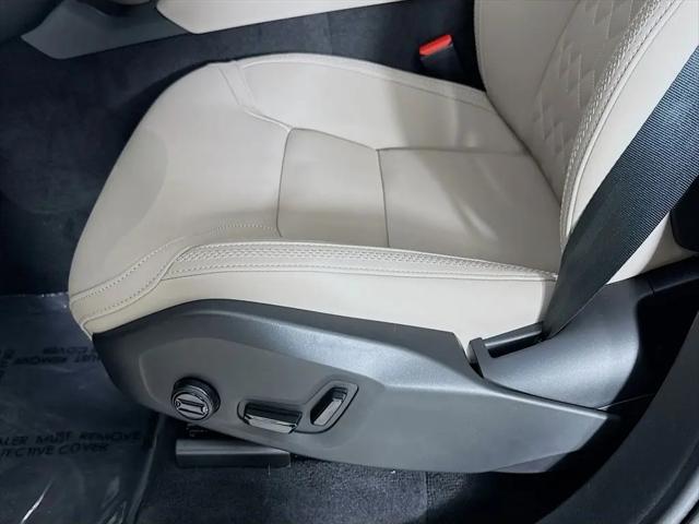 2026 Volvo XC90 Plus, B6 AWD Gas (mild hybrid), Gasoline, Bright, 7 Seats