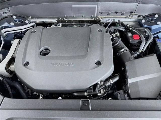 2026 Volvo XC90 Plus, B6 AWD Gas (mild hybrid), Gasoline, Bright, 7 Seats
