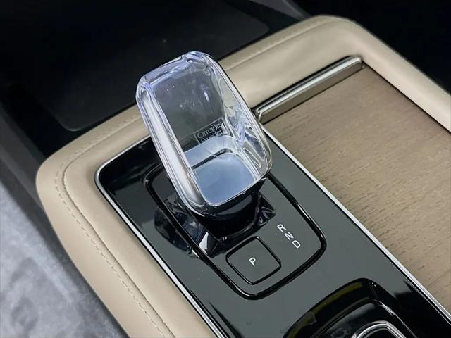 2026 Volvo XC90 Plus, B6 AWD Gas (mild hybrid), Gasoline, Bright, 7 Seats