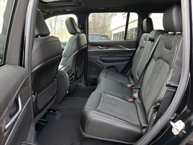 2026 Jeep Grand Cherokee Altitude 4x4