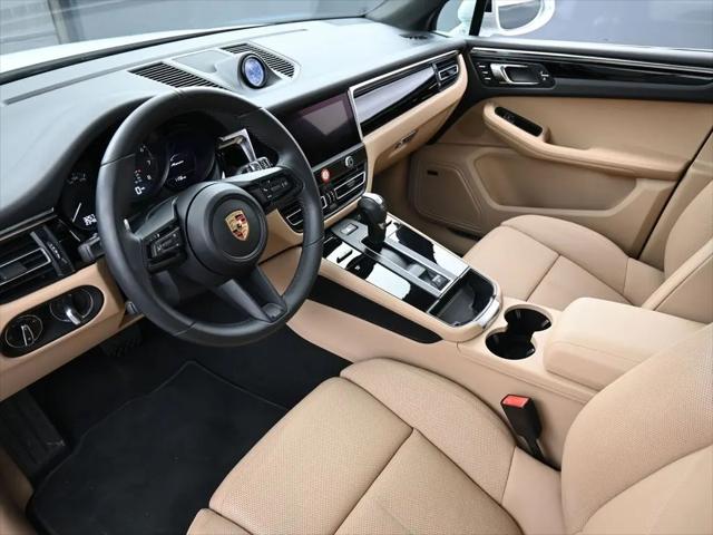2025 Porsche Macan Macan