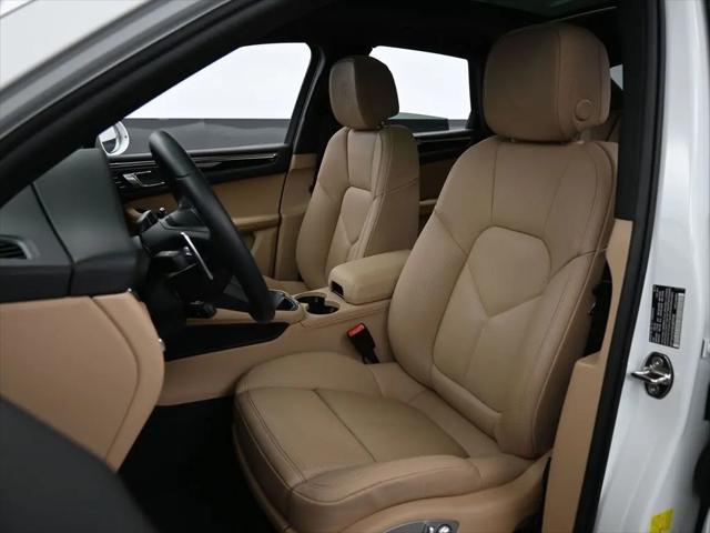 2025 Porsche Macan Macan