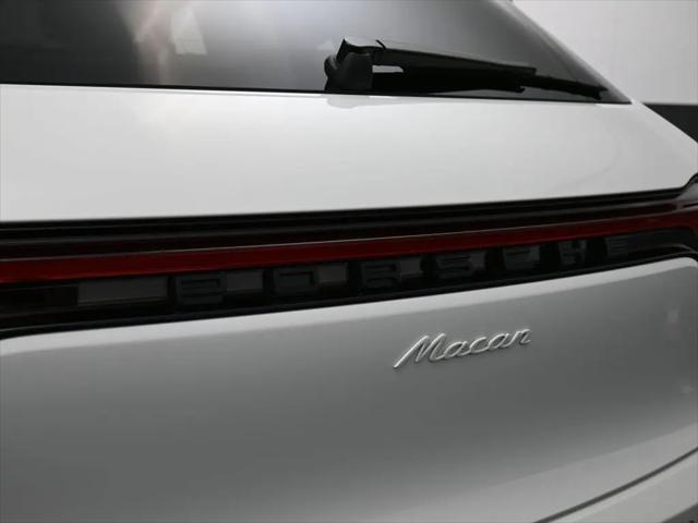 2025 Porsche Macan Macan