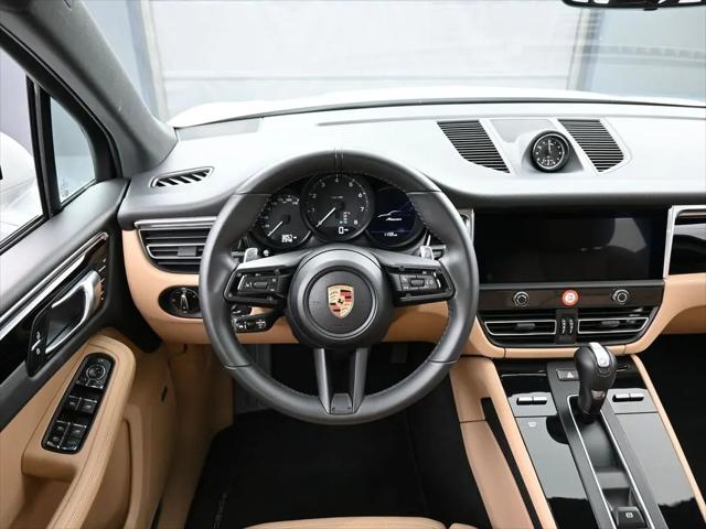 2025 Porsche Macan Macan
