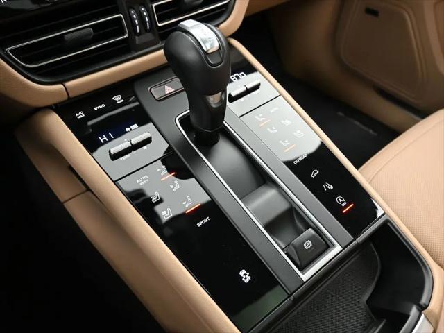 2025 Porsche Macan Macan