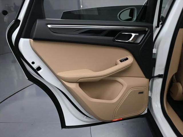 2025 Porsche Macan Macan