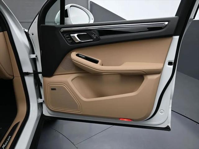2025 Porsche Macan Macan
