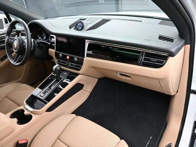 2025 Porsche Macan Macan