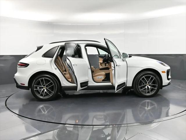 2025 Porsche Macan Macan