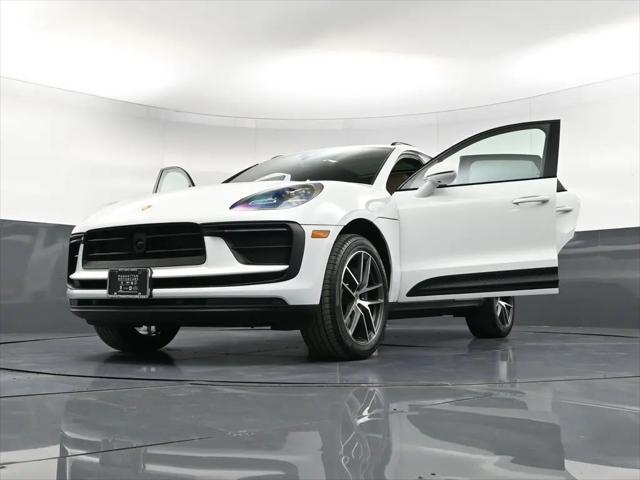 2025 Porsche Macan Macan