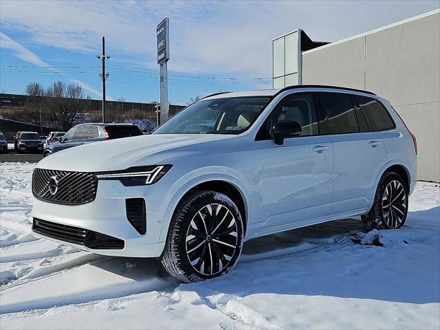 2026 Volvo XC90 Ultra Dark Theme, B6 AWD Gas (mild hybrid), Gasoline, 7 Seats