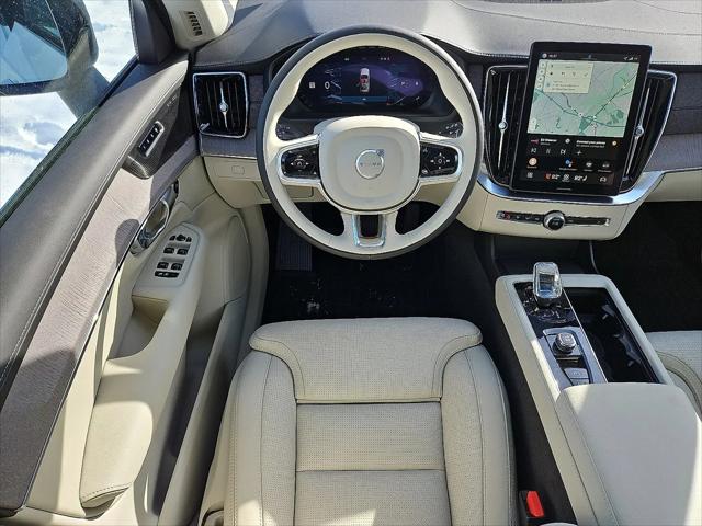 2026 Volvo XC90 Ultra Dark Theme, B6 AWD Gas (mild hybrid), Gasoline, 7 Seats