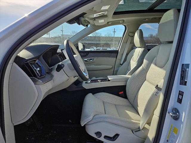 2026 Volvo XC90 Ultra Dark Theme, B6 AWD Gas (mild hybrid), Gasoline, 7 Seats