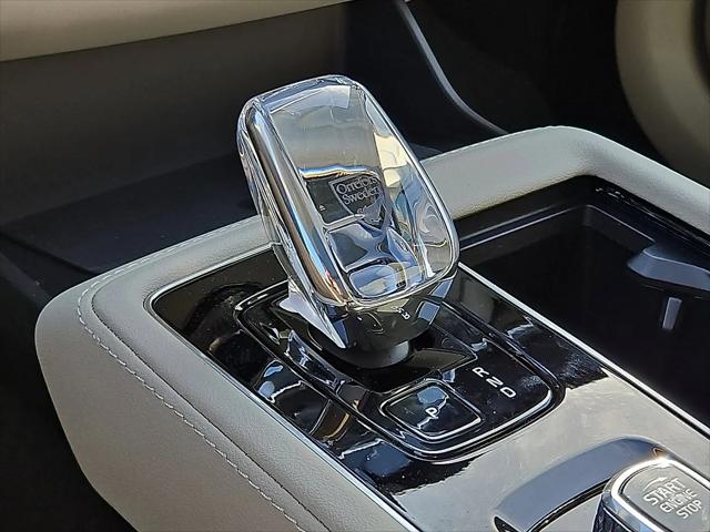 2026 Volvo XC90 Ultra Dark Theme, B6 AWD Gas (mild hybrid), Gasoline, 7 Seats
