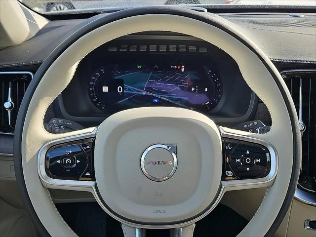 2026 Volvo XC90 Ultra Dark Theme, B6 AWD Gas (mild hybrid), Gasoline, 7 Seats