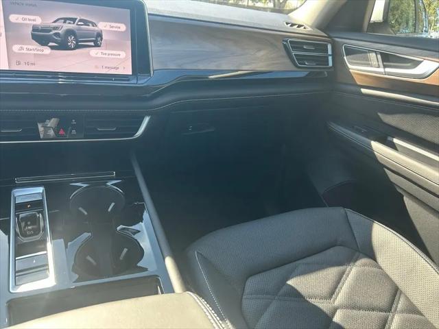 2026 Volkswagen Atlas SE with Technology
