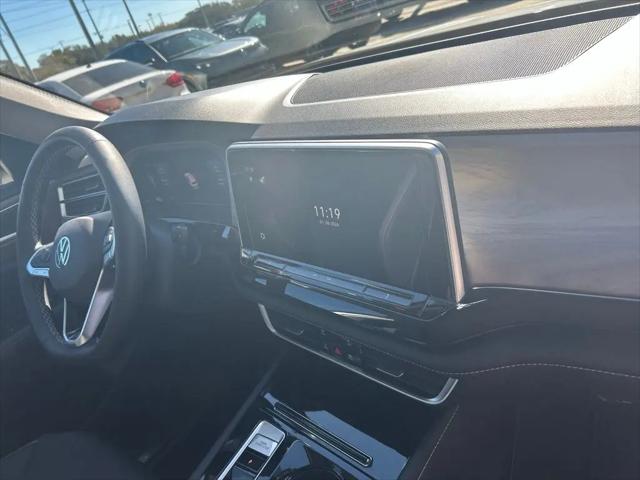 2026 Volkswagen Atlas SE with Technology