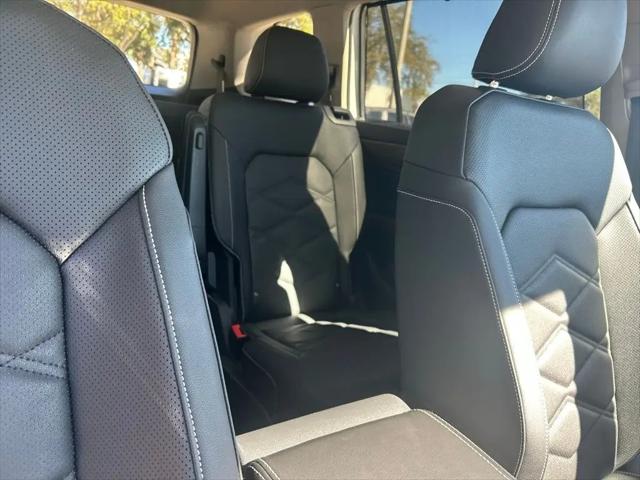 2026 Volkswagen Atlas SE with Technology