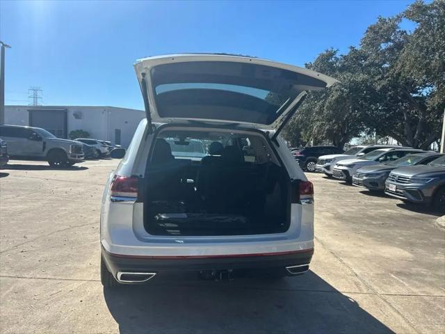 2026 Volkswagen Atlas SE with Technology